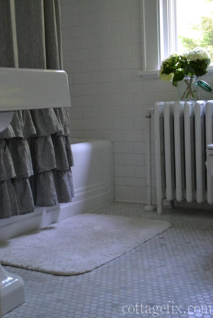 Cottage Fix blog - summer whites cottage bathroom