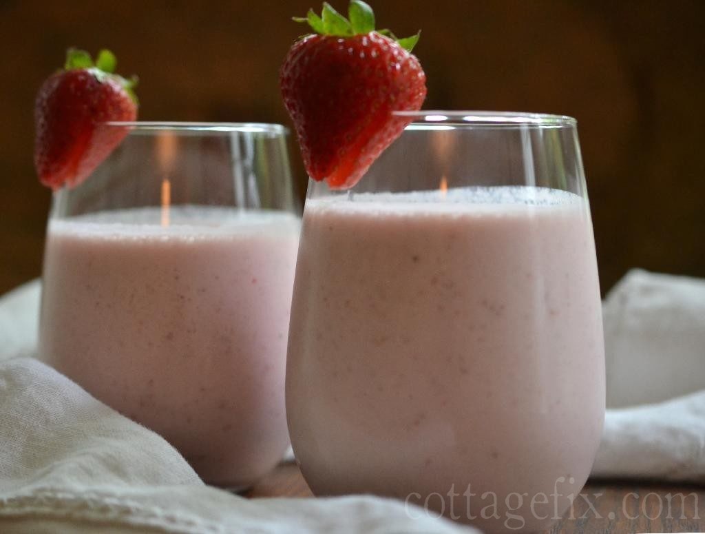 Cottage Fix blog - Strawberry and Coconut Cream Smoothie recipe