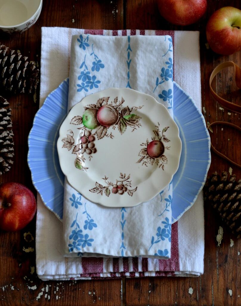 Cottage Fix blog - autumn table setting